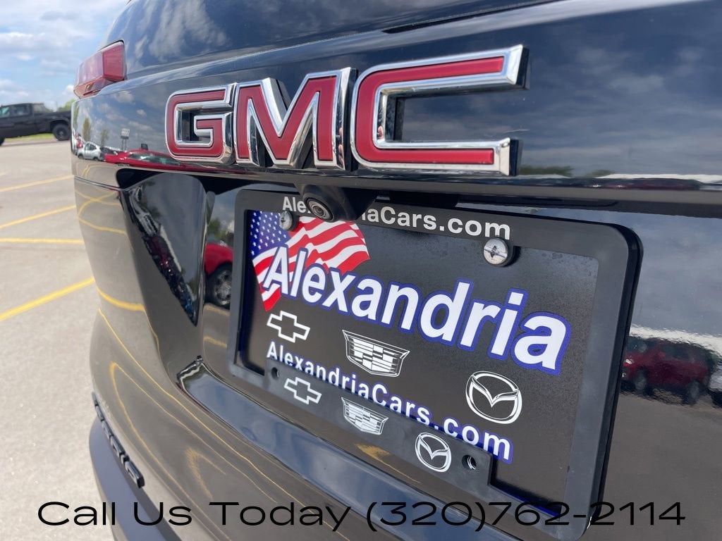 2022 GMC Acadia SLT