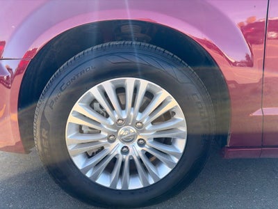 2013 Chrysler Town & Country Limited