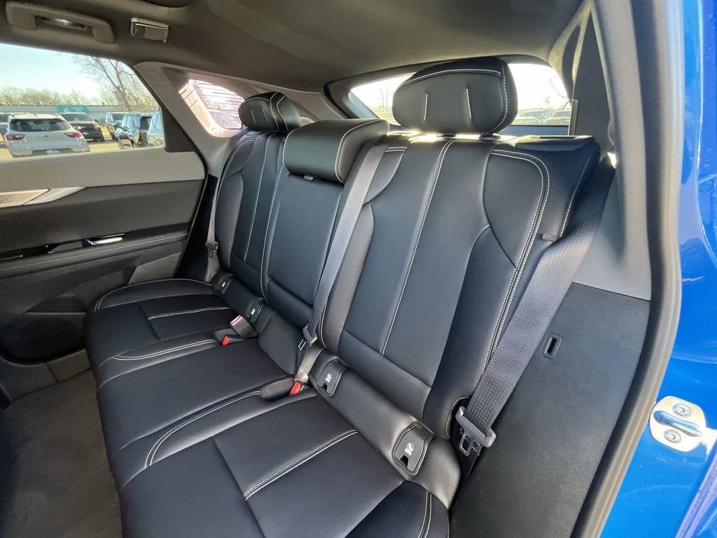 2026 Cadillac OPTIQ Luxury - Photo 25