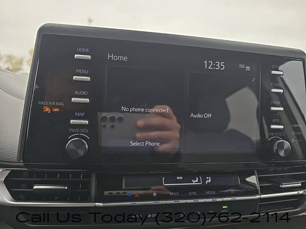 2022 Toyota Sienna LE