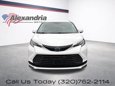 2022 Toyota Sienna LE